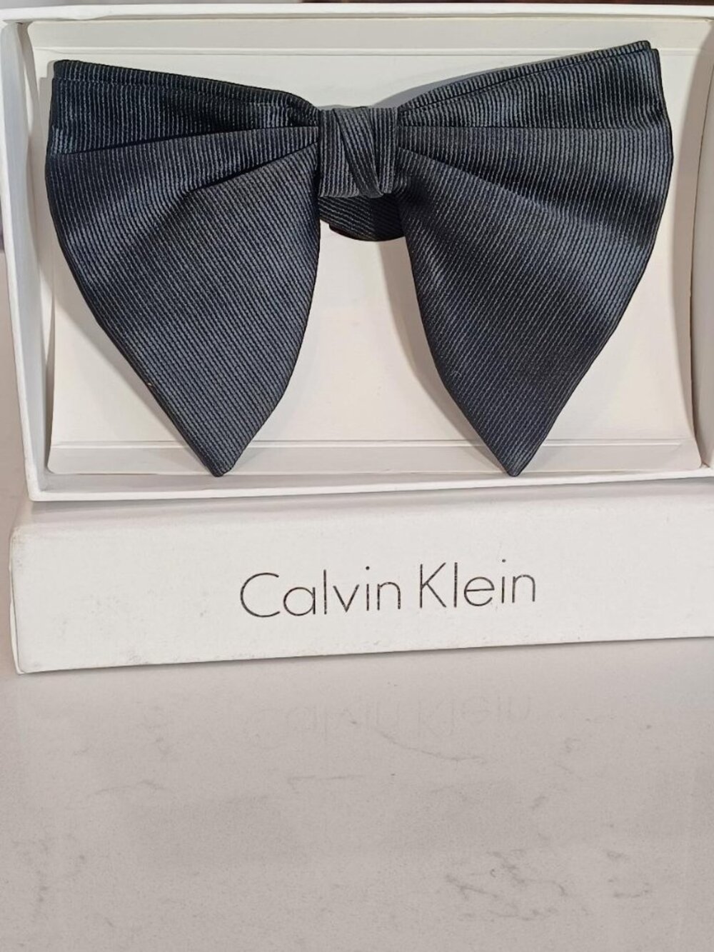Calvin Klein Black Ribbed Teardrop Pre-Tied Bow Tie Formal Tuxedo Accessory